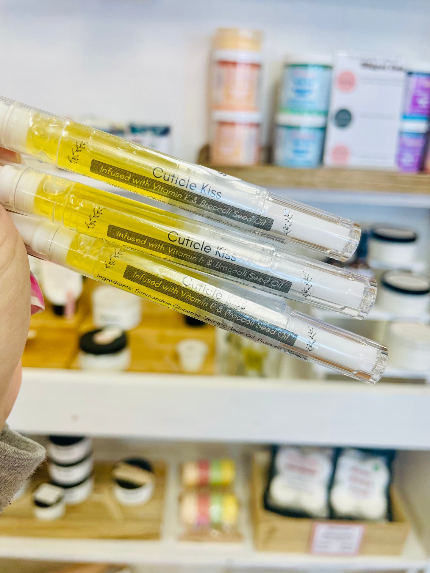 Cuticle Kiss - Cuticle Oil - Soften cuticles, revitalize nails