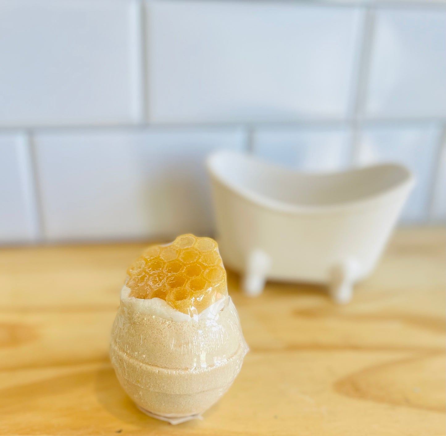 Honey Bee Bath Bomb