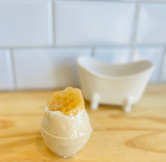 Honey Bee Bath Bomb