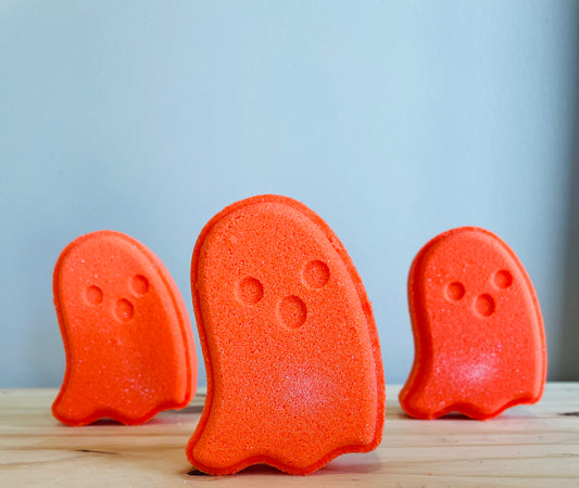 'Hey Boo' Ghost Bath Bomb - Handmade Halloween ghost bath bombs - spooky bath time